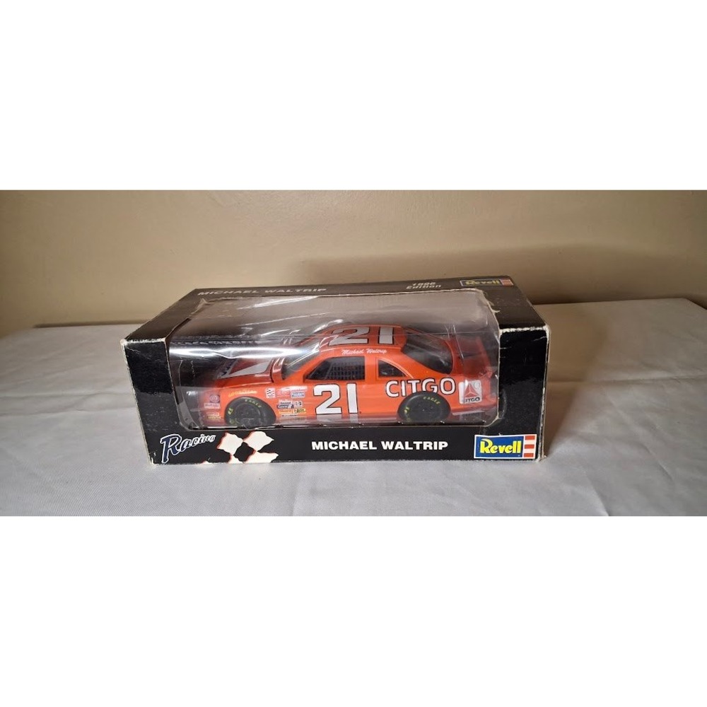 Revell 1996 Michael Waltrip Citgo Wood Brothers #21 Die Cast 1:24 Car 3908
